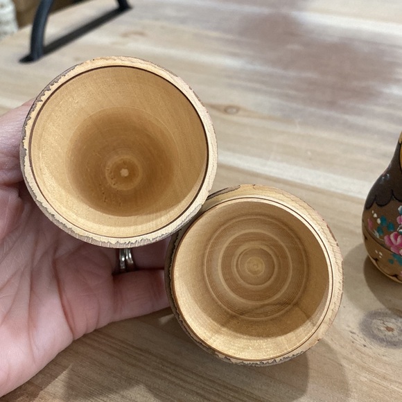 Vintage Russian nesting dolls, set of five - Picture 11 of 11